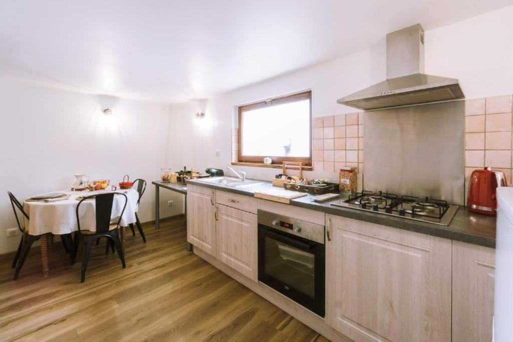 La Petite Maison Bonvillard Extérieur photo